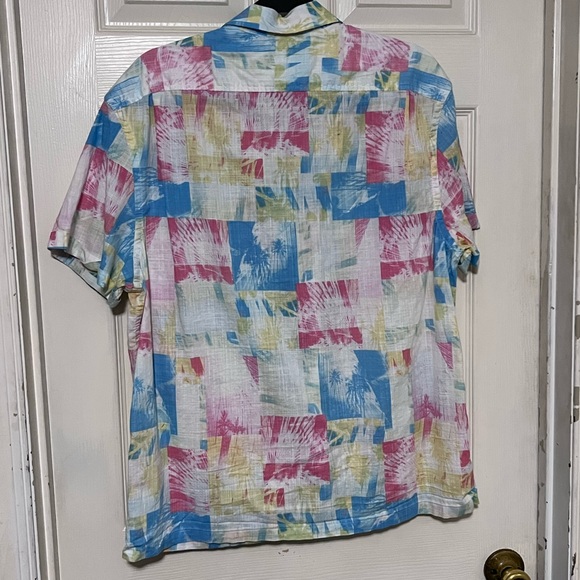 Men’s Penguin Multi-Color Print Button Up XL - Picture 3 of 4